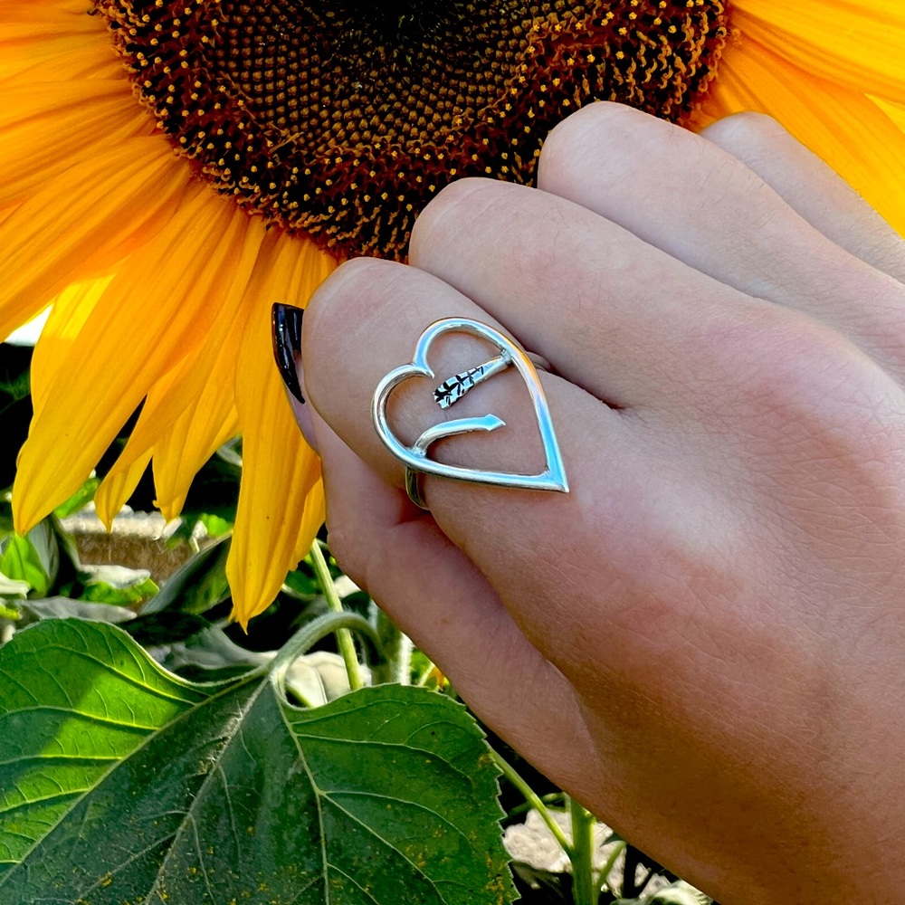 Sterling silver heart arrow ring